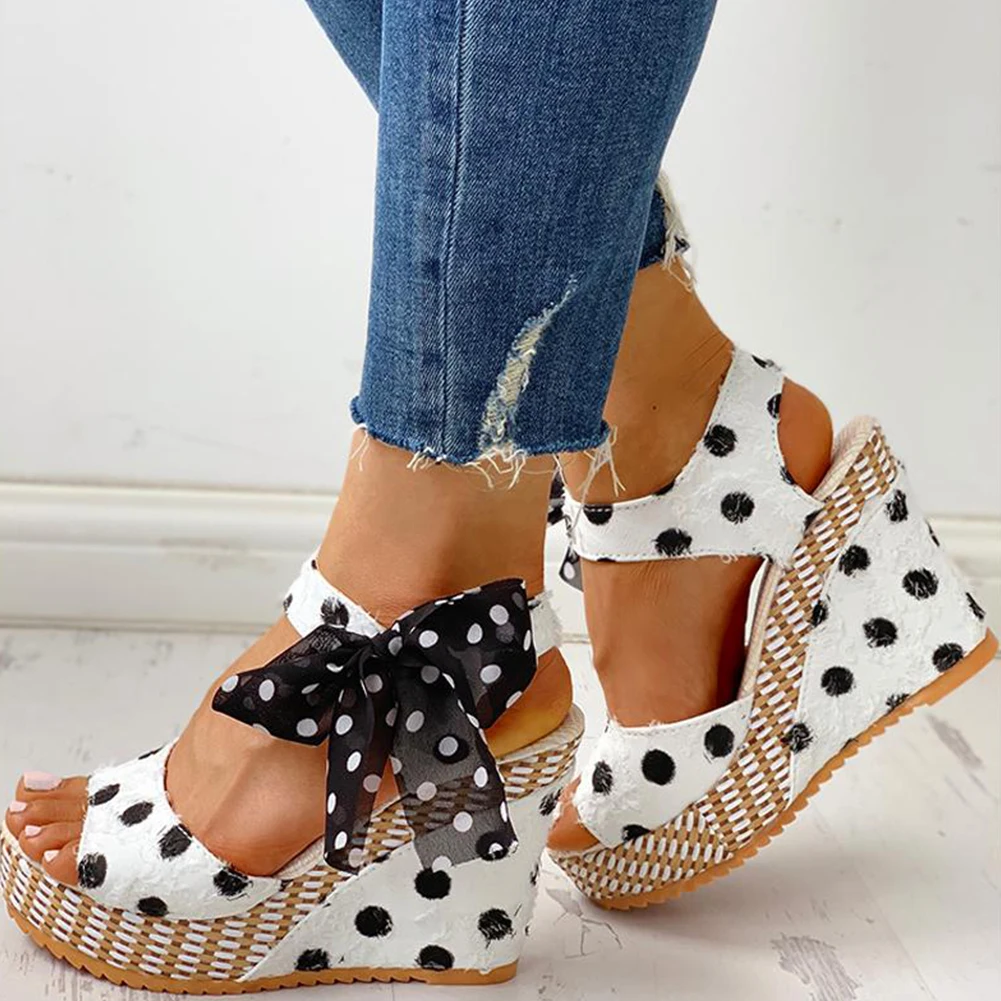 INS Sweet Polka Dot Leisure Women Wedges Shoes 2019 Summer Sandals Woman Casual Date Party Platform High Heels Shoes Woman
INS Sweet Polka Dot Leisure Women Wedges Shoes 2019 Summer Sandals Woman Casual Date Party Platform High Heels Shoes Woman