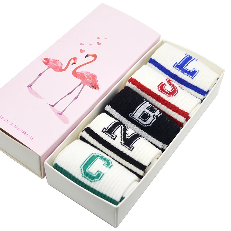 5 pair/set White Fashion Letter Women Crew Socks Harajuku Letter B/C/L/N/S Two Stripes Funny Women Casual Socks with Gift Box
5 pair/set White Fashion Letter Women Crew Socks Harajuku Letter B/C/L/N/S Two Stripes Funny Women Casual Socks with Gift Box