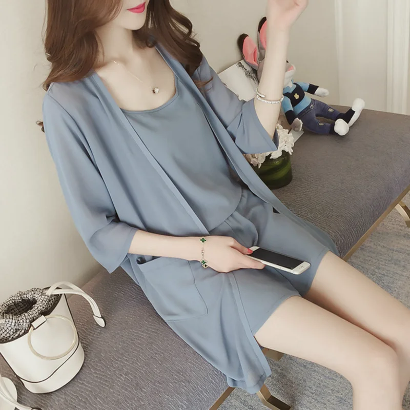 Women Summer three piece set Casual tops + shorts +Cami Top Female Office Suit Set Women's Costumes 3 Piece Set
Women Summer three piece set Casual tops + shorts +Cami Top Female Office Suit Set Women's Costumes 3 Piece Set