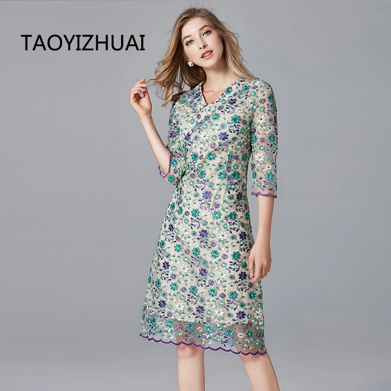 TAOYIZHUAI 2019 New Arrival Spring High Street 100% polyester Plus Size XL Colorful Daisy Embroidery Mesh Women Lace Dress 14250
TAOYIZHUAI 2019 New Arrival Spring High Street 100% polyester Plus Size XL Colorful Daisy Embroidery Mesh Women Lace Dress 14250