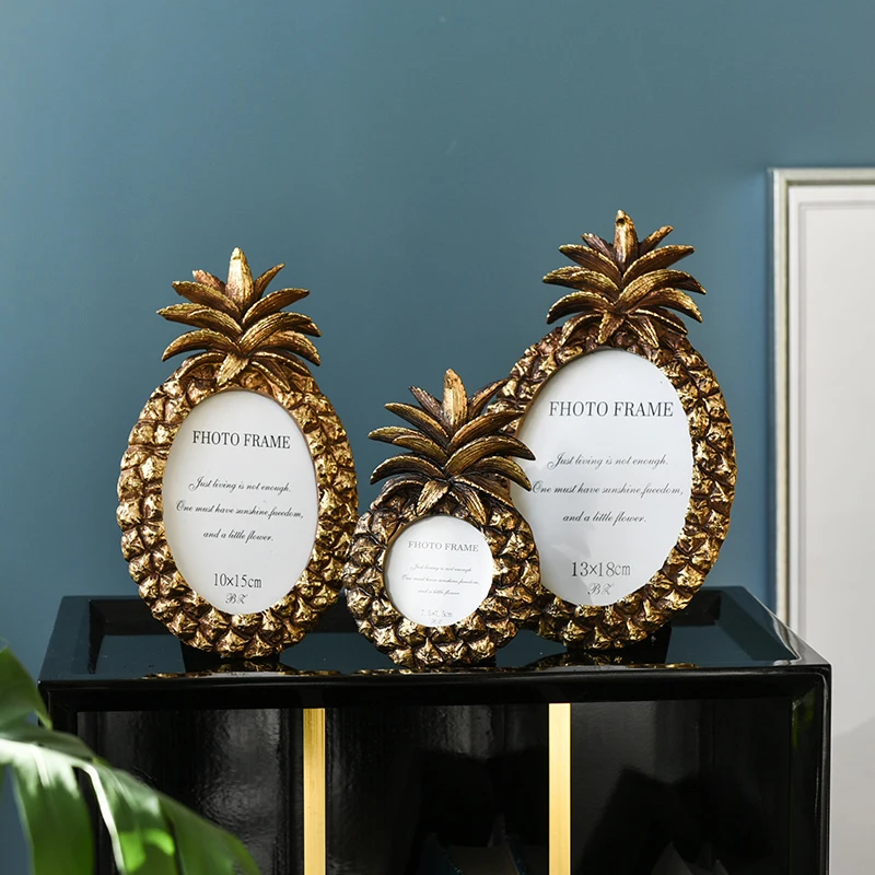 Handmade Vintage Golden Pineapple Photo Frame 3/6/7Inch Resin Picture Frame Home Decoration Geometric Picture Frames Ornaments
Handmade Vintage Golden Pineapple Photo Frame 3/6/7Inch Resin Picture Frame Home Decoration Geometric Picture Frames Ornaments