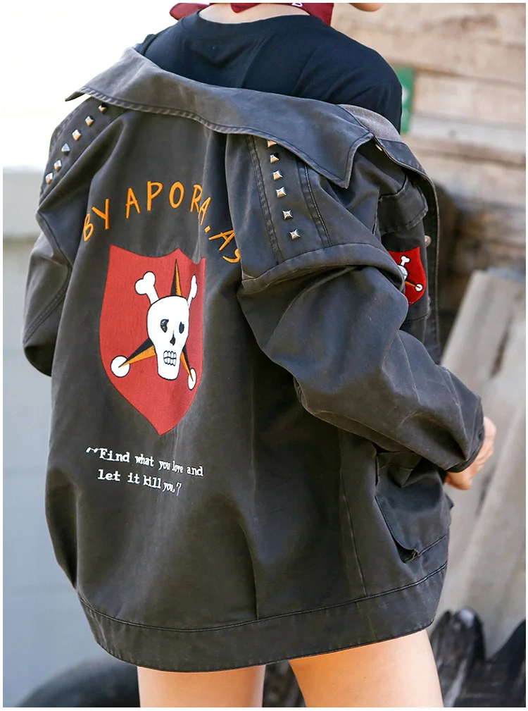 Spring Autumn New Women Vintage Personality Punk Style Skulls Embroidery Rivet Casual Loose Retro Leather Short Jacket
Spring Autumn New Women Vintage Personality Punk Style Skulls Embroidery Rivet Casual Loose Retro Leather Short Jacket