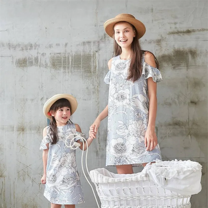 2019 Hot Sell Pop Print Floral Parent Dress Mother and Daughter Women's Striped Open-shoulder Short-sleeved | Мать и ребенок