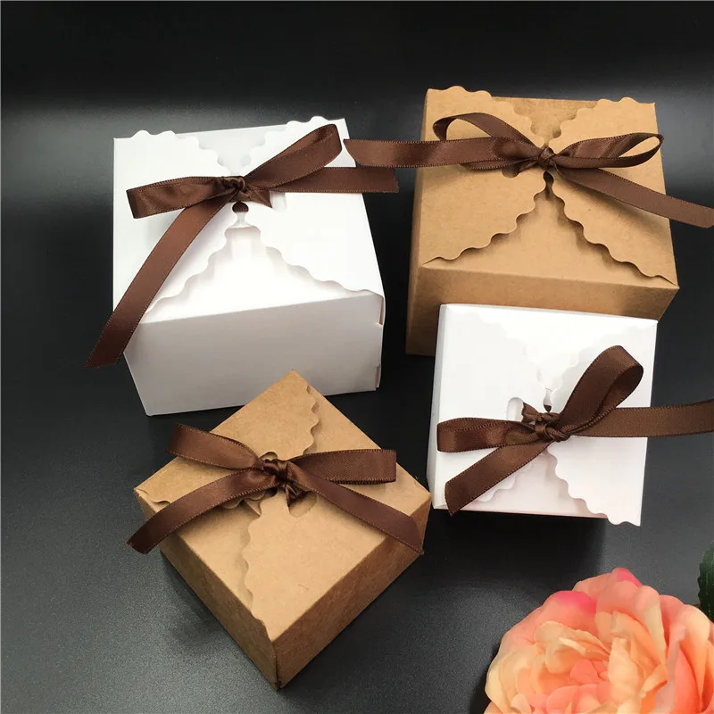 24Pcs/Lot DIY Kraft Paper Gift Box For Wedding Birthday and Christmas Party Cardboard Boxes For Cookie/Candy Box With Ribbon 
24Pcs/Lot DIY Kraft Paper Gift Box For Wedding Birthday and Christmas Party Cardboard Boxes For Cookie/Candy Box With Ribbon