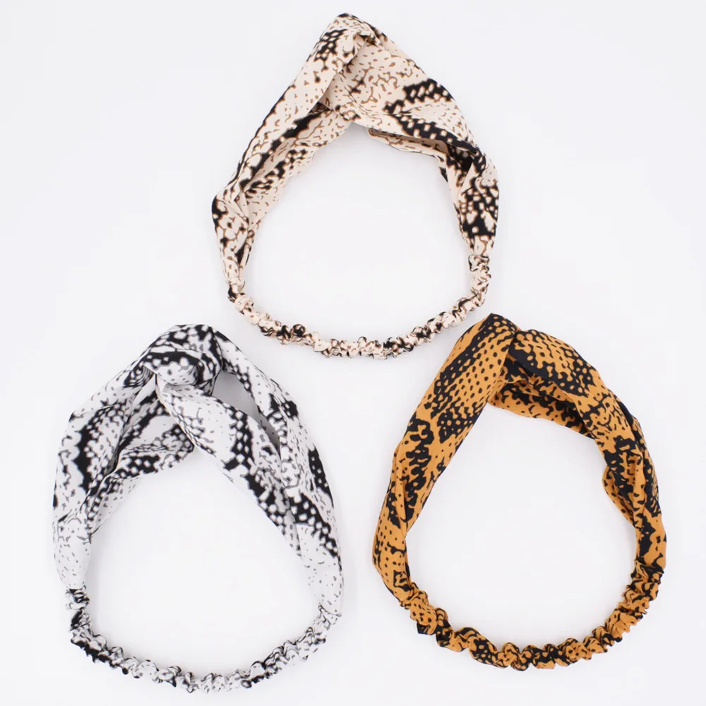 Retro serpentine hairband Stretch yoga headband Women hair band Korean headdress simple fashion headband hoop 2019 New
Retro serpentine hairband Stretch yoga headband Women hair band Korean headdress simple fashion headband hoop 2019 New
