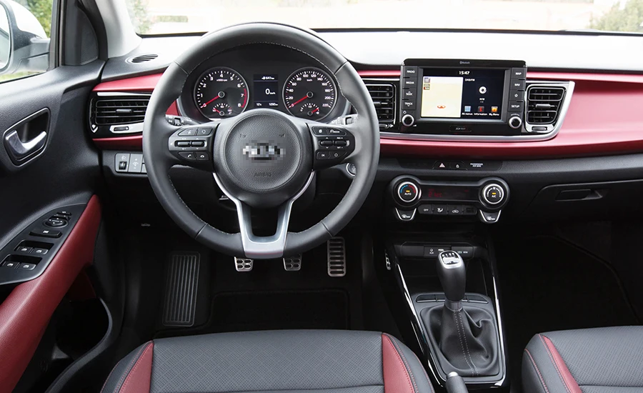 2018-Kia-Rio-Hatchback-interior-cockpit-steering-and-dash