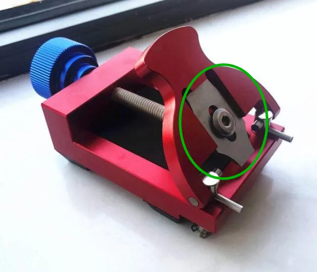 The blade for watch case back opener bezel ring remover snap-back pry type watch Repair tool
The blade for watch case back opener bezel ring remover snap-back pry type watch Repair tool