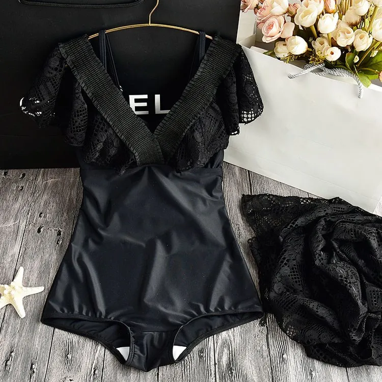 2019 New Black Lace One Piece Swimsuit Women Plus Size Swimwear Retro Vintage Bathing Suits Beach Wear Padded Swim Suits Wear
2019 New Black Lace One Piece Swimsuit Women Plus Size Swimwear Retro Vintage Bathing Suits Beach Wear Padded Swim Suits Wear