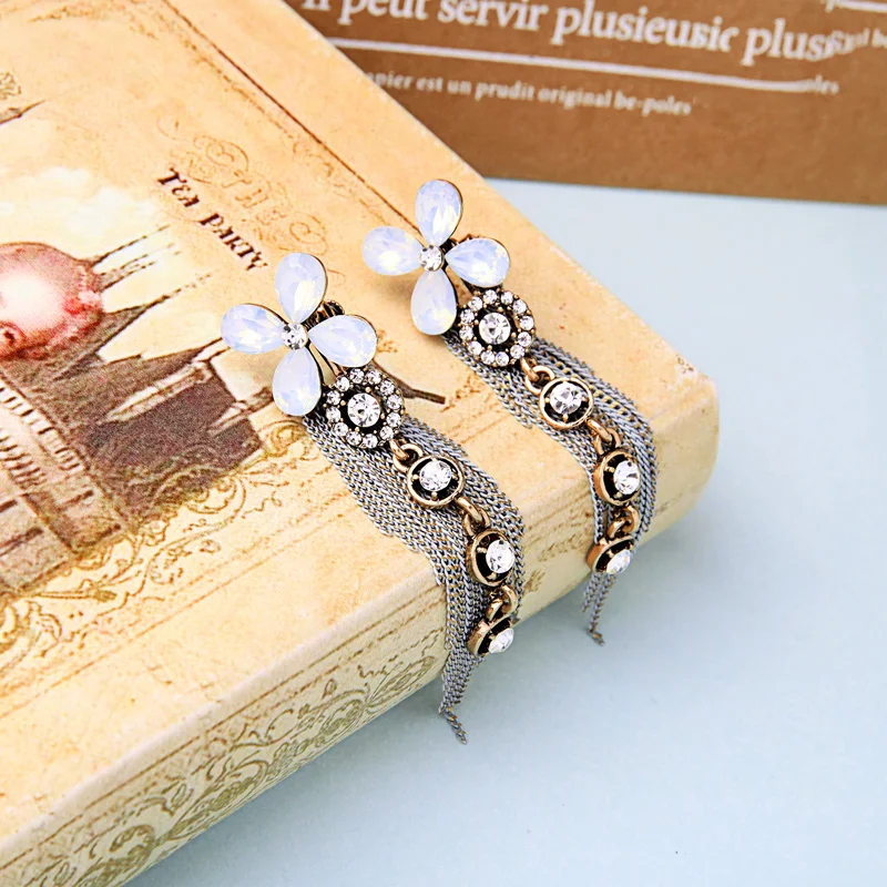 Bohemia Women Drop Earrings Flower Shiny Crystal Long Tassel Drop Earrings For Women Fashion Jewelry Gift Accessories
Bohemia Women Drop Earrings Flower Shiny Crystal Long Tassel Drop Earrings For Women Fashion Jewelry Gift Accessories