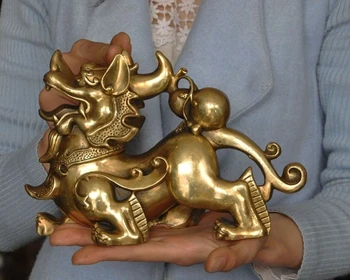 Chinese Folk Fengshui Brass Evil spirits Beast Gourd Pixiu Unicorn Lucky Statue
Chinese Folk Fengshui Brass Evil spirits Beast Gourd Pixiu Unicorn Lucky Statue