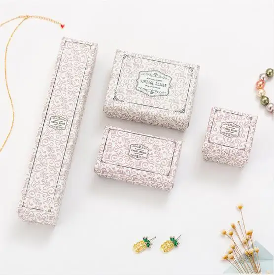 A set Jewelry Box Small Gifts Boxes for Necklace Earrings Rings Packages Send to Cute Girl Friend Jewelry Oganizer Cases.
A set Jewelry Box Small Gifts Boxes for Necklace Earrings Rings Packages Send to Cute Girl Friend Jewelry Oganizer Cases.