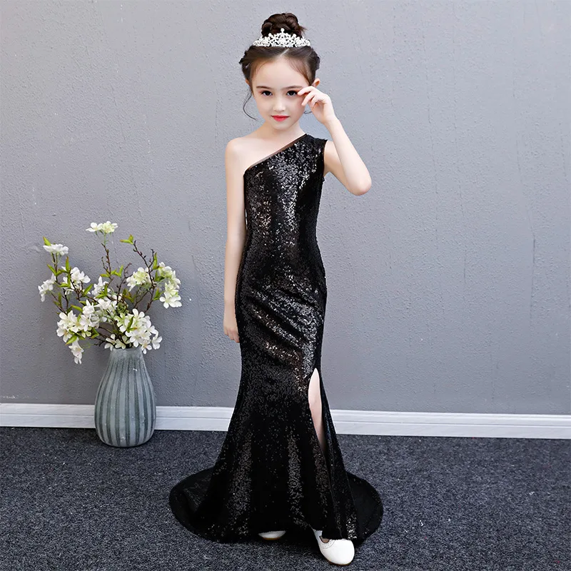 Sexy Black Sequined Princess Dress One Shoulder Mermaid Evening Gowns Small Trailing Girl Formal Dress Birthday Party Dress B428
Sexy Black Sequined Princess Dress One Shoulder Mermaid Evening Gowns Small Trailing Girl Formal Dress Birthday Party Dress B428