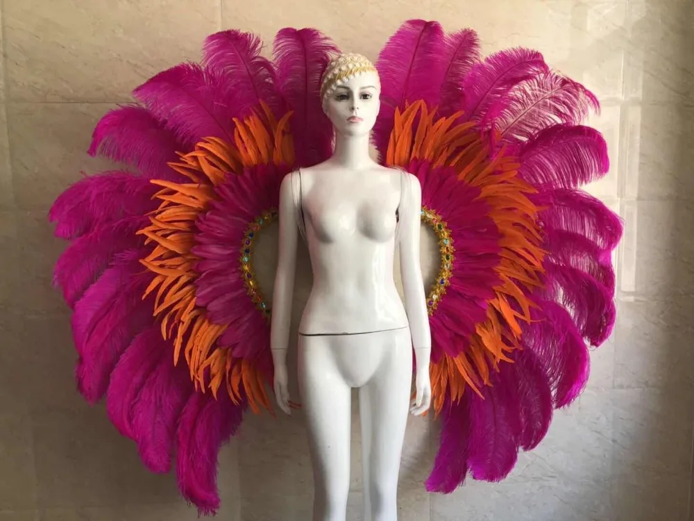 Lo spettacolo di danza copricapo di piume di accessori di abbigliamento La FESTA La Maschera IL Festival
Lo spettacolo di danza copricapo di piume di accessori di abbigliamento La FESTA La Maschera IL Festival