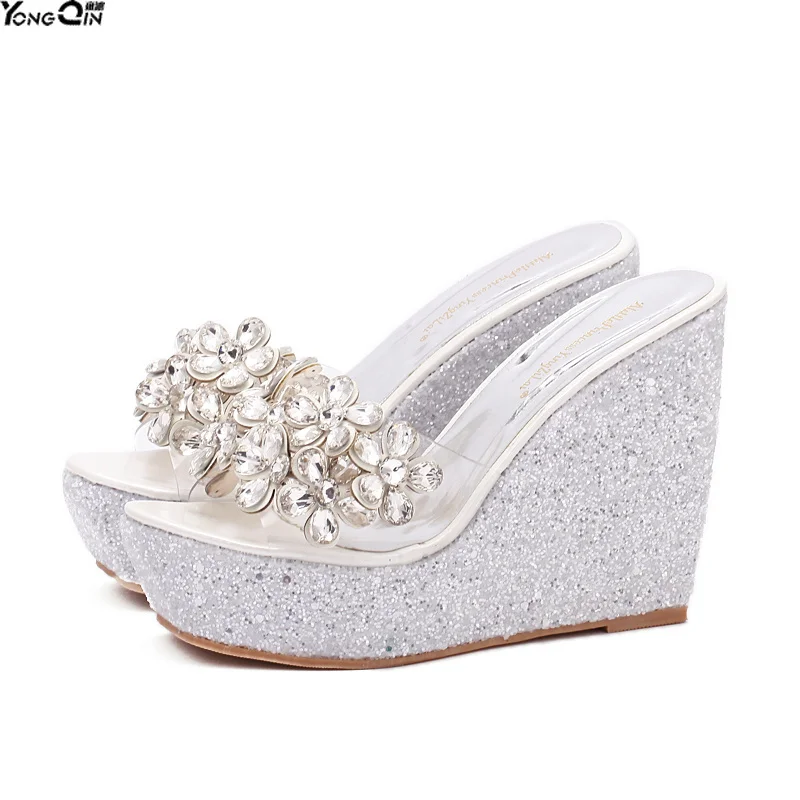 Summer new rhinestone wedge slippers wild fashion ultra high heel thick transparent women sandals
Summer new rhinestone wedge slippers wild fashion ultra high heel thick transparent women sandals