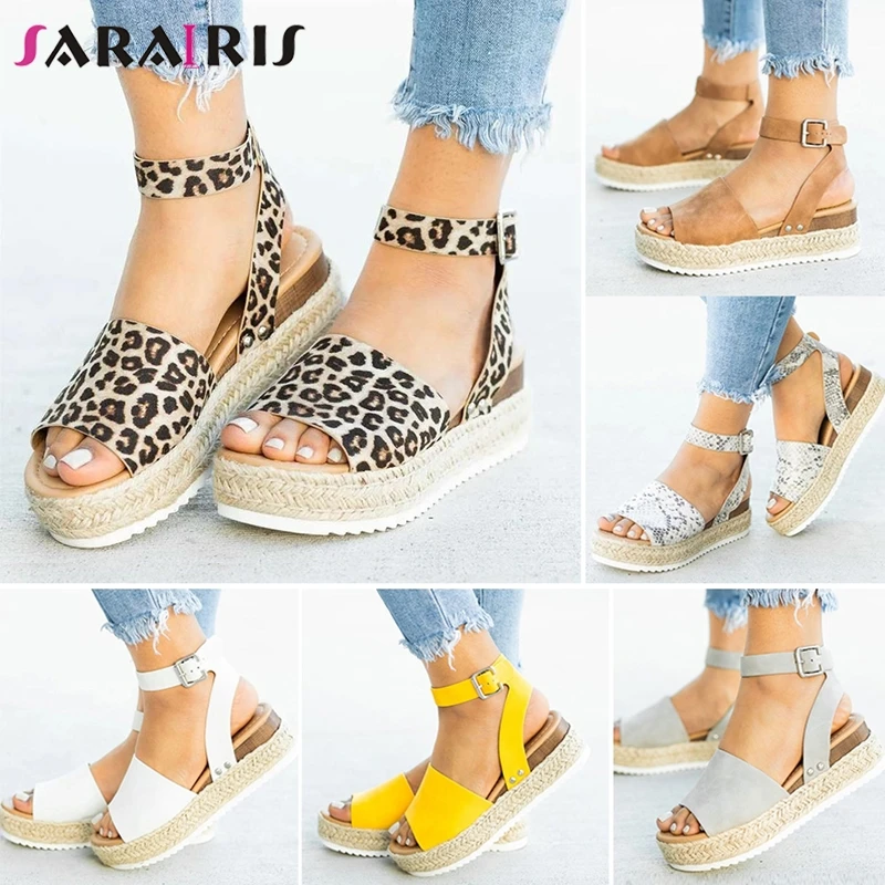 SARAIRIS 2019 New Dropship Fake Leather Leopard Gladiator Sandals Women Big Size 35-43 Casual Platform Women Wedges Shoes Woman
SARAIRIS 2019 New Dropship Fake Leather Leopard Gladiator Sandals Women Big Size 35-43 Casual Platform Women Wedges Shoes Woman