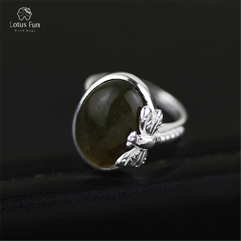 Lotus Fun 925 Sterling Silver Ring Oval Natural Labradorite Stone Handmade Dragonfly Adjustable Open Band Female Fine Jewelry
Lotus Fun 925 Sterling Silver Ring Oval Natural Labradorite Stone Handmade Dragonfly Adjustable Open Band Female Fine Jewelry