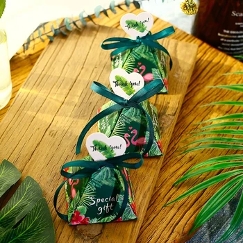 100pcs Forest Green Flamingo Triangular Pyramid Wedding Favors Candy Boxes Bomboniera Giveaways Box Wedding Party Gift Box
100pcs Forest Green Flamingo Triangular Pyramid Wedding Favors Candy Boxes Bomboniera Giveaways Box Wedding Party Gift Box