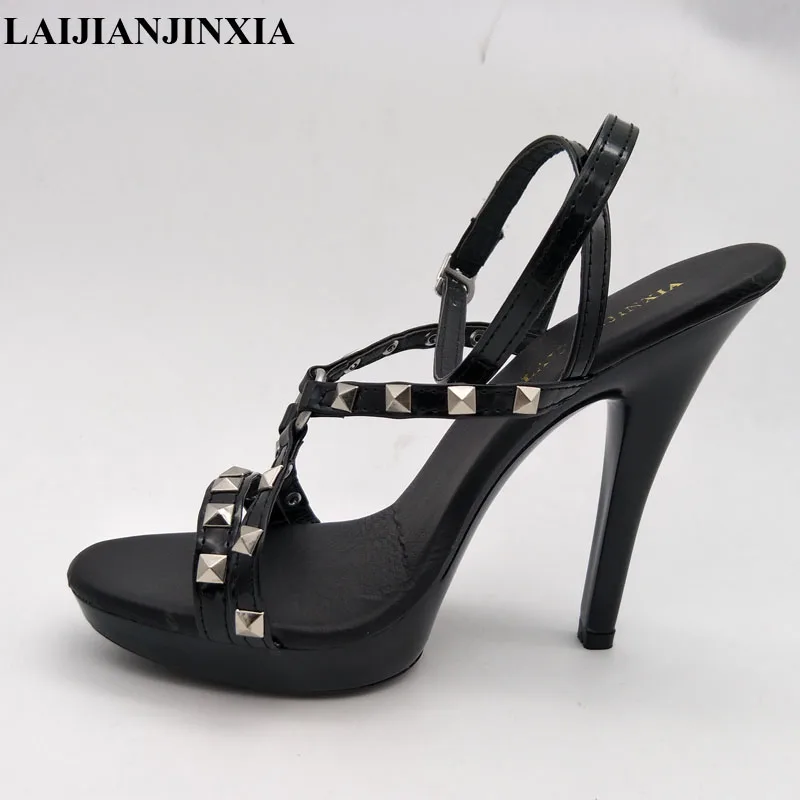 LAIJIANJINXIA Rivet Women Sandals Shoes 2018 Plus Size 46 Ladies Party Shoes Real Image Summer Ladies Shoes Platform Sandals
LAIJIANJINXIA Rivet Women Sandals Shoes 2018 Plus Size 46 Ladies Party Shoes Real Image Summer Ladies Shoes Platform Sandals