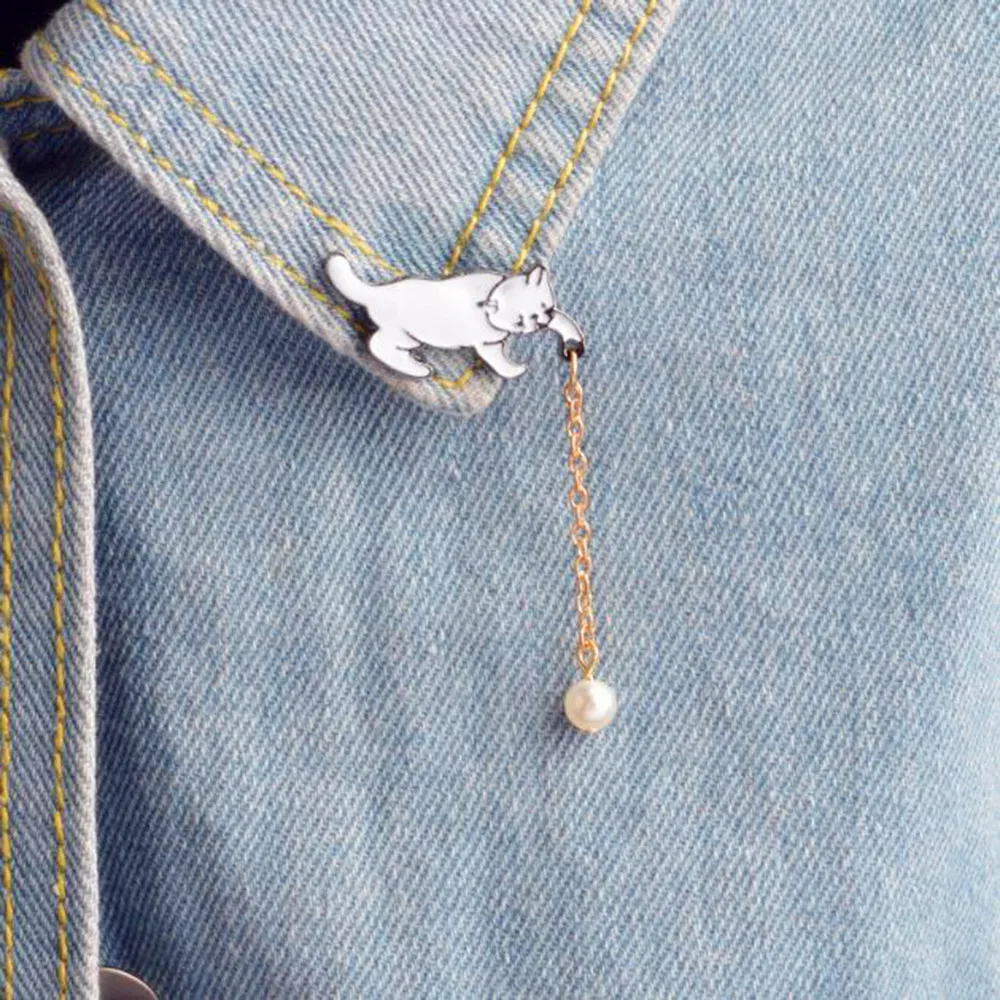 Cartoon Anime Alloy Cute White Imitation Pearl Cat Brooch Pins Chic Fashion Jewelry Bijoux Brooch Women Accessories Wholesale
Cartoon Anime Alloy Cute White Imitation Pearl Cat Brooch Pins Chic Fashion Jewelry Bijoux Brooch Women Accessories Wholesale