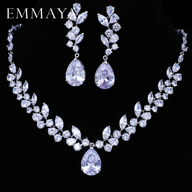 EMMAYA Brand Flower Design AAA+ CZ Wedding Jewelry Sets For Women Silver Color Necklaces Pendant Stud Earrings Gift
EMMAYA Brand Flower Design AAA+ CZ Wedding Jewelry Sets For Women Silver Color Necklaces Pendant Stud Earrings Gift