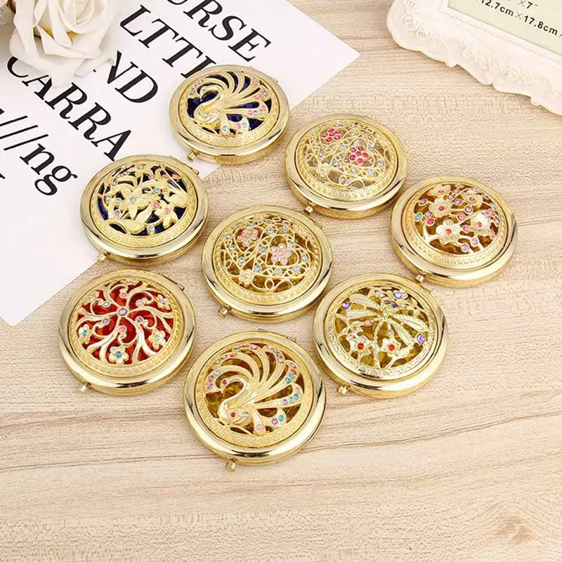 1Pcs Mini Retro Makeup Mirror Pocket Mirror Folding Vanity Mirror For Wedding Gift Portable Cosmetic Vintage Metal Mirror
1Pcs Mini Retro Makeup Mirror Pocket Mirror Folding Vanity Mirror For Wedding Gift Portable Cosmetic Vintage Metal Mirror