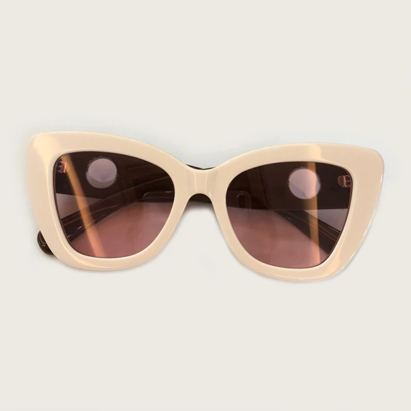 2019 Cat Eye Sunglasses fro Women Brand Designer High Quality Oculos De Sol Feminio Vintage Fashion Shades with Box
2019 Cat Eye Sunglasses fro Women Brand Designer High Quality Oculos De Sol Feminio Vintage Fashion Shades with Box