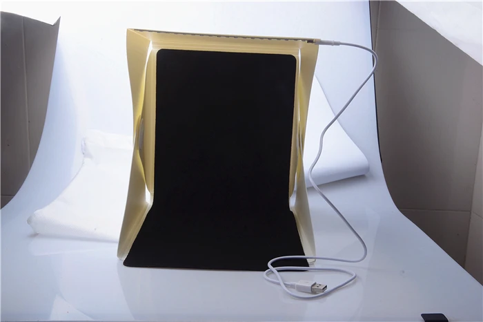 (23x23x23cm) Mini Folding Studio Diffuse Soft Box With LED Light Black White Background Photo Studio Accessories
(23x23x23cm) Mini Folding Studio Diffuse Soft Box With LED Light Black White Background Photo Studio Accessories