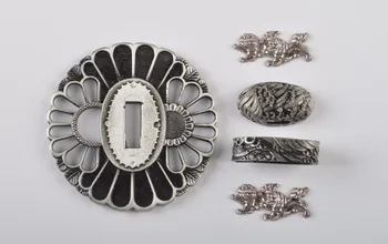 A Set of New Style Exquisite Alloy Sword Fittings for Japanese Samurai Sword Nice Katana Metal Crafts Tsuba Menuki Fuchi Kashira
A Set of New Style Exquisite Alloy Sword Fittings for Japanese Samurai Sword Nice Katana Metal Crafts Tsuba Menuki Fuchi Kashira