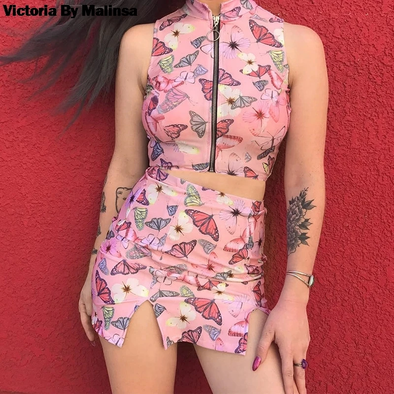 2019 Women Summer Vest Skirt Suit Pink Butterfly Printed Sexy Short Set Vogue Harajuku Office Lady Hot Sale Sleevless Crop Top
2019 Women Summer Vest Skirt Suit Pink Butterfly Printed Sexy Short Set Vogue Harajuku Office Lady Hot Sale Sleevless Crop Top