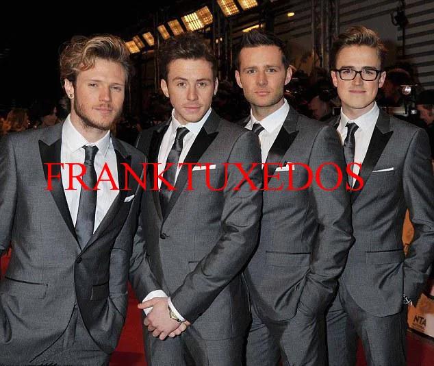 Groom Tuxedos Custom made One-button grey Men's Suit Peak Lapel Groomsmen Mens Wedding Suits Prom Suits(Jacket+Pants+Tie)
Groom Tuxedos Custom made One-button grey Men's Suit Peak Lapel Groomsmen Mens Wedding Suits Prom Suits(Jacket+Pants+Tie)