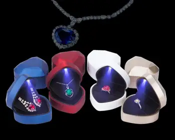 10pcs/lot Heart Shape LED Lighted Earring Ring Box Wedding Engagement Ring Necklace Jewelry Box Display Gift Box Wholesale
10pcs/lot Heart Shape LED Lighted Earring Ring Box Wedding Engagement Ring Necklace Jewelry Box Display Gift Box Wholesale