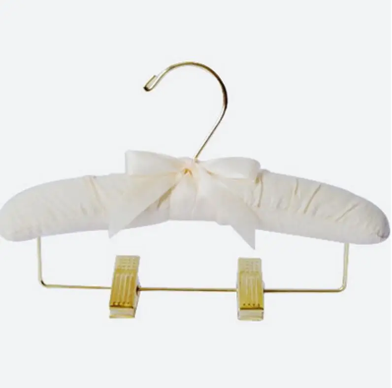 5 PCS/lot 25cm children's cloth hangers gold Trousers clips baby hanger clothes rack
5 PCS/lot 25cm children's cloth hangers gold Trousers clips baby hanger clothes rack