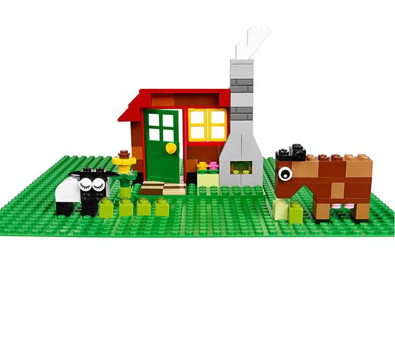 8372191085_860461053