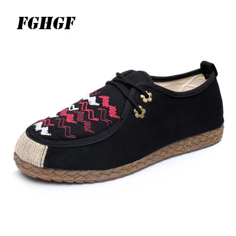 Package mail Spring and autumn national wind embroidery low-top flat loafers canvas shoes Chinese style men's shoes 39-44
Package mail Spring and autumn national wind embroidery low-top flat loafers canvas shoes Chinese style men's shoes 39-44