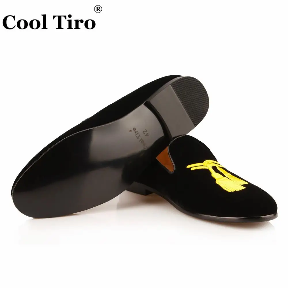 Men velvet slippers Loafers Embroidered (7)