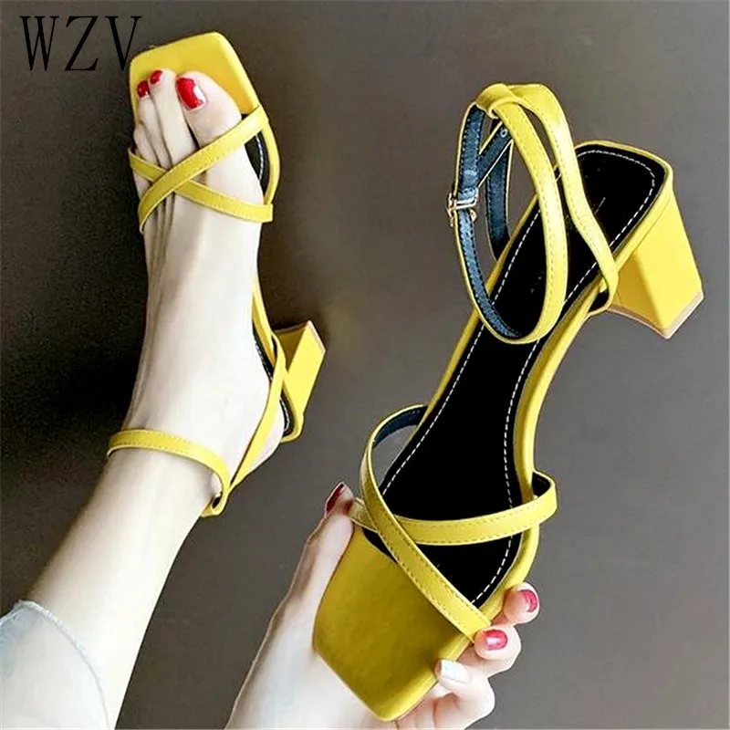 High Heels Shoes Women Fashion Shoes Sandals Pumps Summer Ankle Strap Ladies Shoes Casual Women Chunky Heels Sandals E948
High Heels Shoes Women Fashion Shoes Sandals Pumps Summer Ankle Strap Ladies Shoes Casual Women Chunky Heels Sandals E948