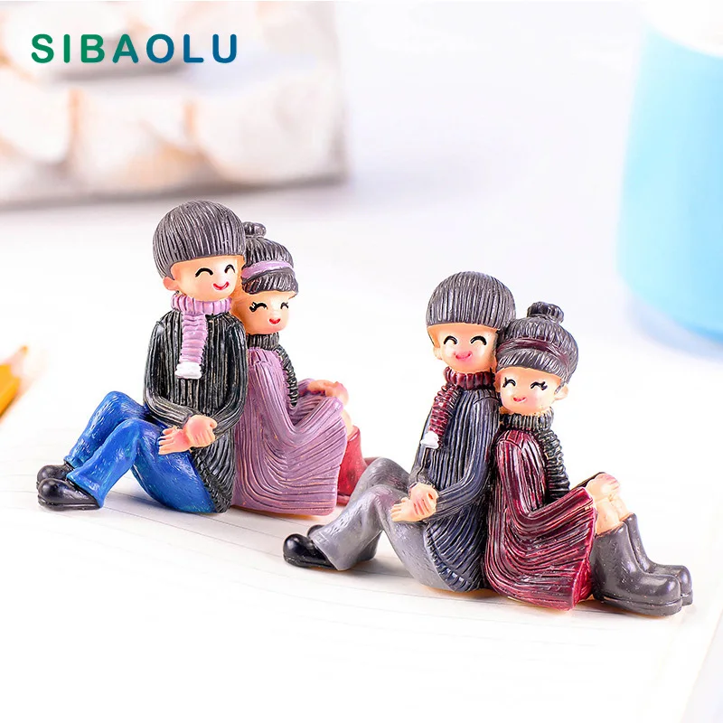 Back to back lover Miniature Figurine Cartoon doll wedding Cake home Decoration Character Anime garden figures action model doll
Back to back lover Miniature Figurine Cartoon doll wedding Cake home Decoration Character Anime garden figures action model doll