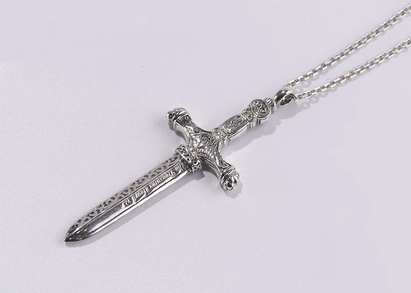 silver-necklace007a