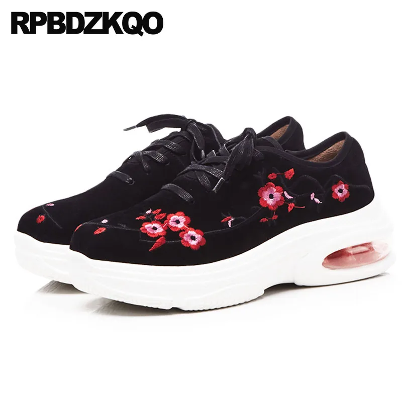 creepers chinese embroidered shoes women platform embroidery sneakers wedge flower female floral handmade trainers elevator 
creepers chinese embroidered shoes women platform embroidery sneakers wedge flower female floral handmade trainers elevator