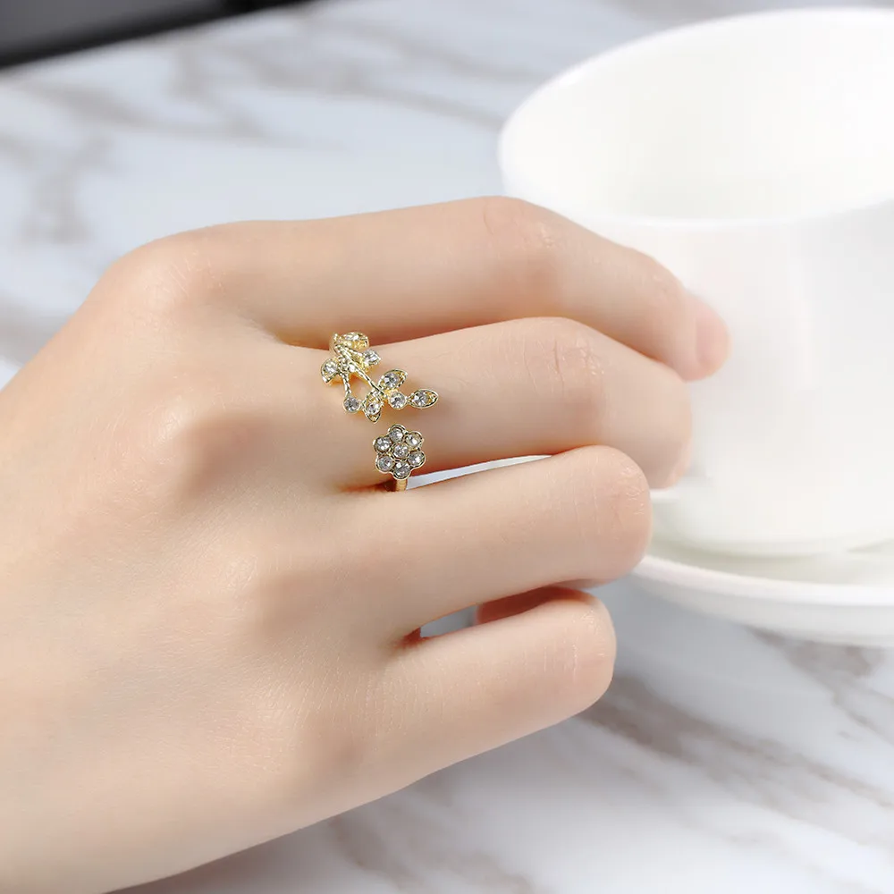 1PC Korean Twisted Leaves Flower Rhinestone Open Ring Rose Gold Color Finger Ring For Women Statement Adjustable Ring Wholesale
1PC Korean Twisted Leaves Flower Rhinestone Open Ring Rose Gold Color Finger Ring For Women Statement Adjustable Ring Wholesale