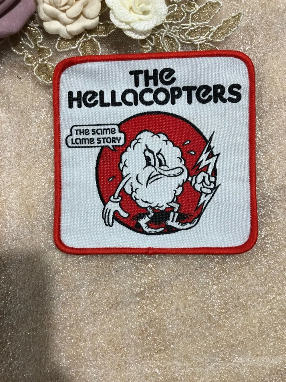 Customized cloth patch woven patches Iron on Badges custom logo / custom design over-locking patches for Coats Jeans Backpack
Customized cloth patch woven patches Iron on Badges custom logo / custom design over-locking patches for Coats Jeans Backpack