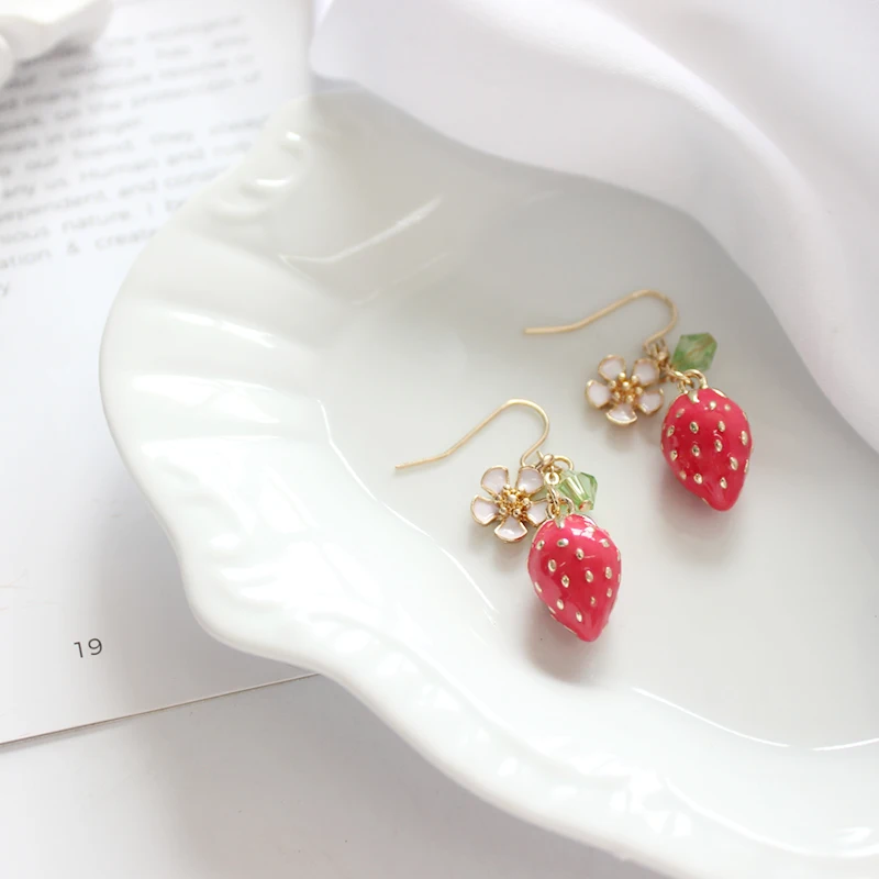 Strawberry Cute Earrings For Women Fashion Jewelry 2019 Small Red Enamel Earrings For Kids Gifts For Women korean fashion
Strawberry Cute Earrings For Women Fashion Jewelry 2019 Small Red Enamel Earrings For Kids Gifts For Women korean fashion