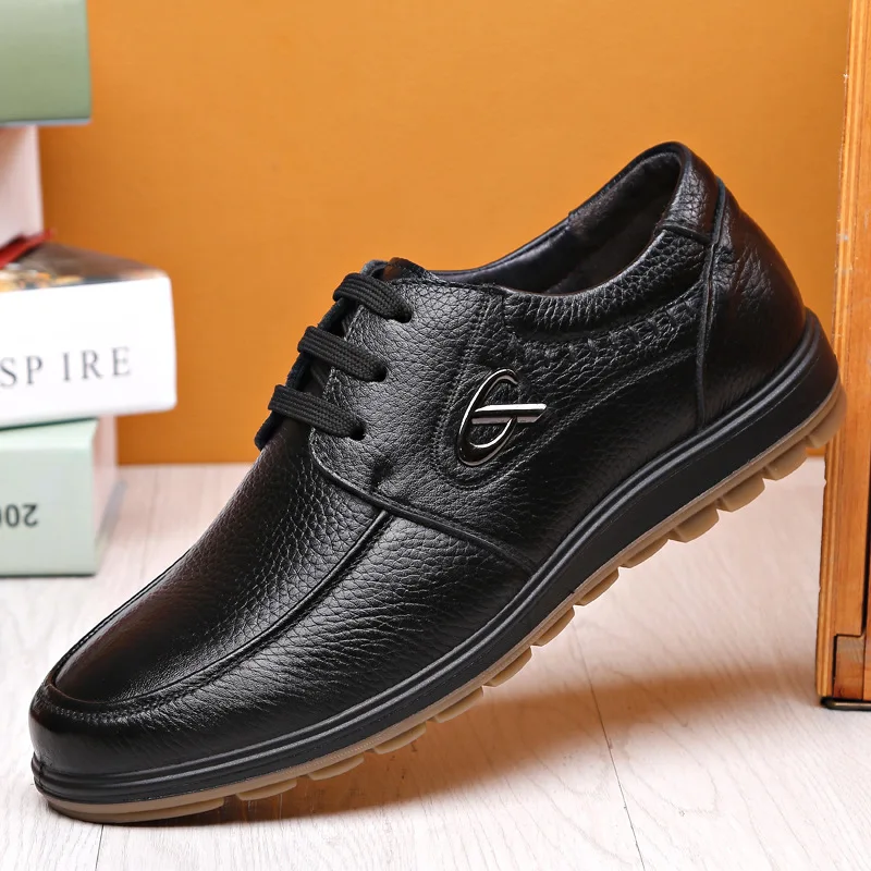 Men's middle-aged leather shoes top layer cowhide leather tie tendon bottom wear-resistant breathable casual men's shoes
Men's middle-aged leather shoes top layer cowhide leather tie tendon bottom wear-resistant breathable casual men's shoes