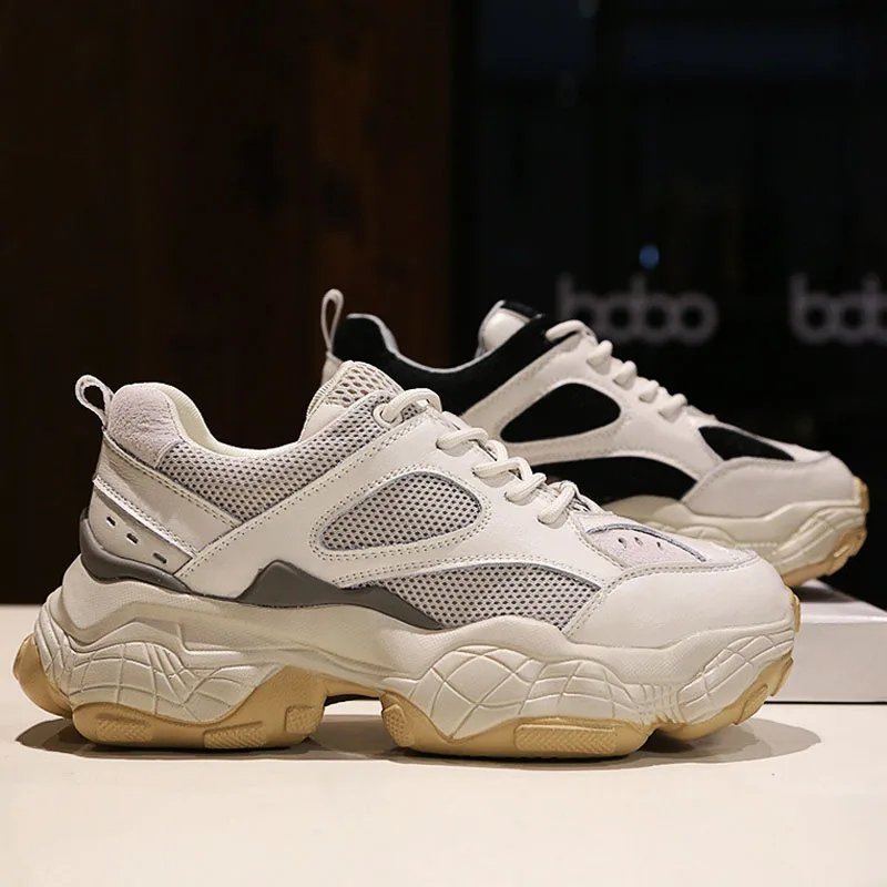 Spring 2019 Women's Running Shoes Summer Breathable Mesh Sport Shoes Woman Brand Casual Fashion Ladies Sneakers Woman Brand 
Spring 2019 Women's Running Shoes Summer Breathable Mesh Sport Shoes Woman Brand Casual Fashion Ladies Sneakers Woman Brand