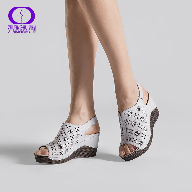AIMEIGAO 2018 New Summer Wedge Heels Women Sandals Open Toe Fish Head Platform Shoes High Heels Slingbacks Women Shoes
AIMEIGAO 2018 New Summer Wedge Heels Women Sandals Open Toe Fish Head Platform Shoes High Heels Slingbacks Women Shoes