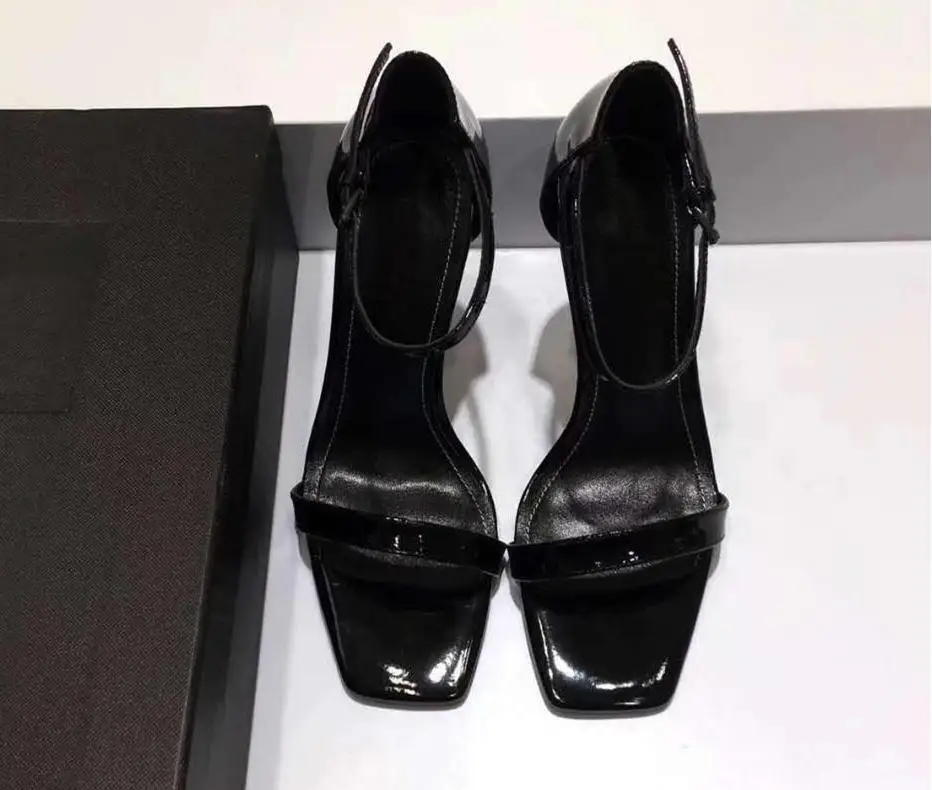 test hot Women Print Leather Sandal Striking Gladiator Style Designer Leather Outsole Perfect Flat Plain Sandal Size 35-41
test hot Women Print Leather Sandal Striking Gladiator Style Designer Leather Outsole Perfect Flat Plain Sandal Size 35-41