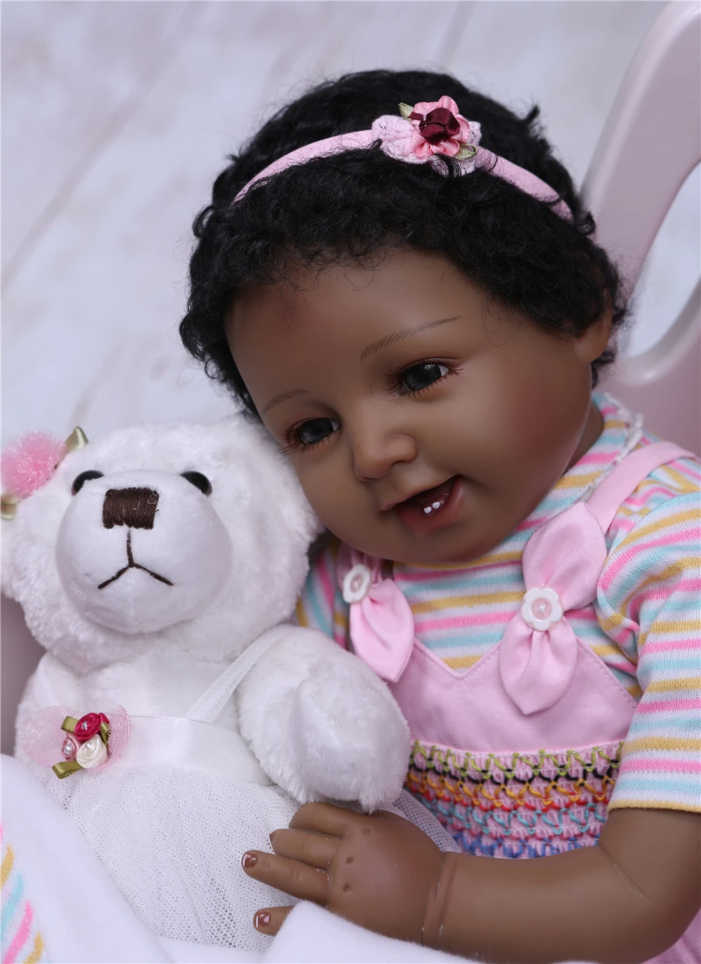 Black bebes reborn girl 55cm soft Silicone Reborn Baby Doll Toy Newborn bebe Toddler REBORN Doll Child Bathe Toy bonecas
Black bebes reborn girl 55cm soft Silicone Reborn Baby Doll Toy Newborn bebe Toddler REBORN Doll Child Bathe Toy bonecas