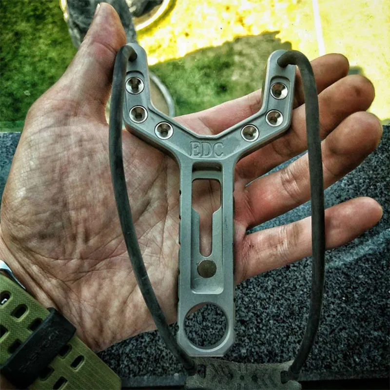 1PC Titanium Alloy Shooting Slingshot Outdoor Hunting Multifunction Equipment Accessories Send Tendon Steel Ball EDC Pocket Tool
1PC Titanium Alloy Shooting Slingshot Outdoor Hunting Multifunction Equipment Accessories Send Tendon Steel Ball EDC Pocket Tool
