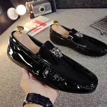 Fashion Summer Style Soft Men Loafers High Quality Leather Moccasins Comfortable Man Slip-On Flats Casual Driving Shoe male M596 
Fashion Summer Style Soft Men Loafers High Quality Leather Moccasins Comfortable Man Slip-On Flats Casual Driving Shoe male M596