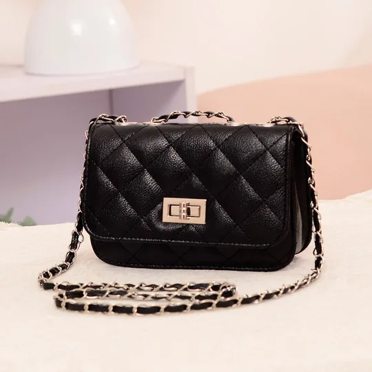 2019 new sachet rhombic chain turn lock bag fashion Korean mini shoulder diagonal cross bag female bag small bag
2019 new sachet rhombic chain turn lock bag fashion Korean mini shoulder diagonal cross bag female bag small bag